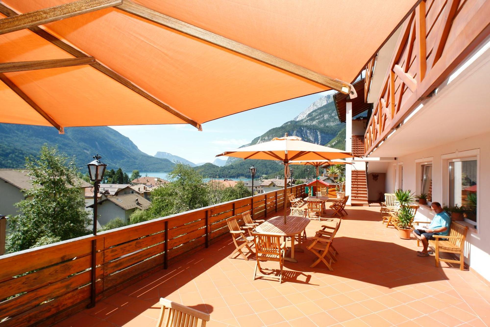 Hotel Garni Villanova Molveno Zewnętrze zdjęcie